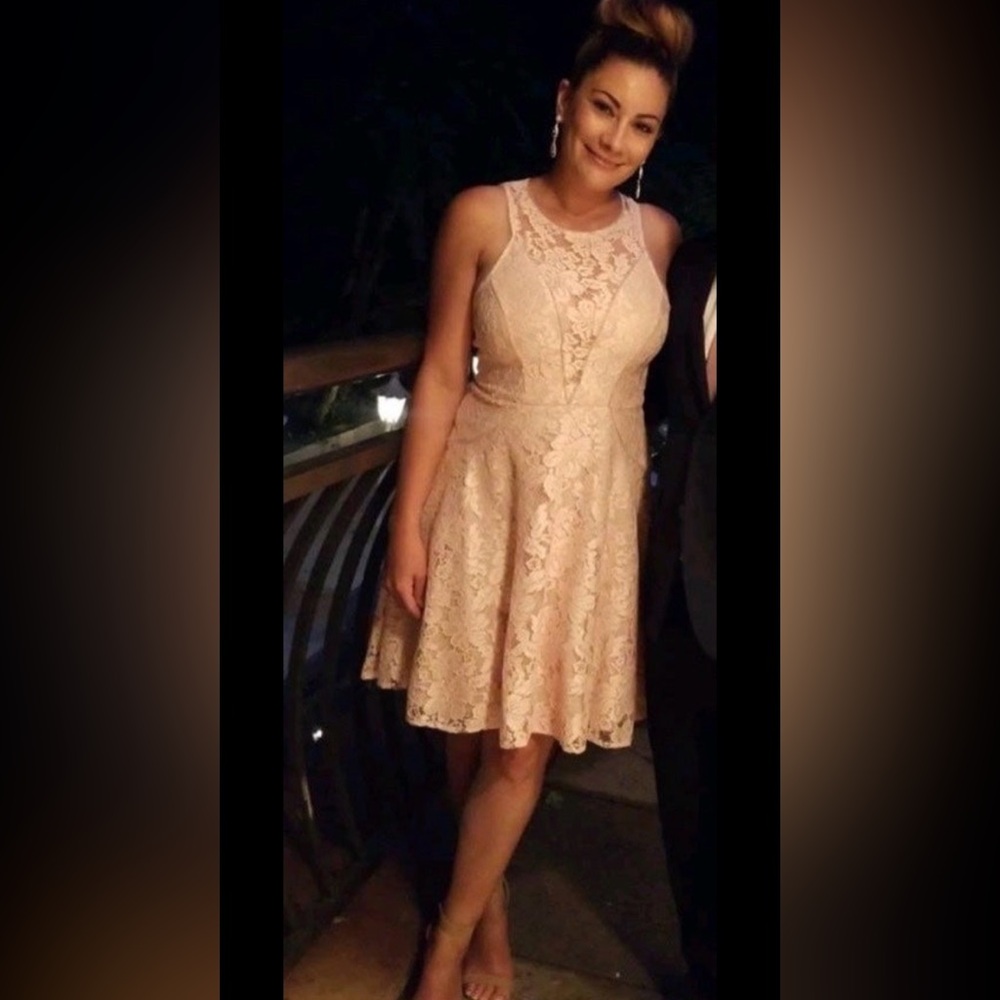 Elegant Lace Sleeveless Dress - pink